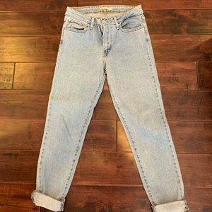 Size 28 Levi’s high waist skinny jeans!